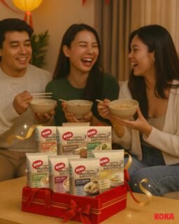 Seven flavours, endless ways to share.From cosy solo meals to easy group favourites, the KOKA Multigrain Heritage Gift Box brings everyone a bowl they’ll love. Low-fat, baked not fried, and made with wholegrains, it’s a thoughtful pick for sharing comfort, without overthinking it.#kokanoodles #koka #kokaSG #heritagegiftbox #multigrainnoodles #wholegrainnoodles